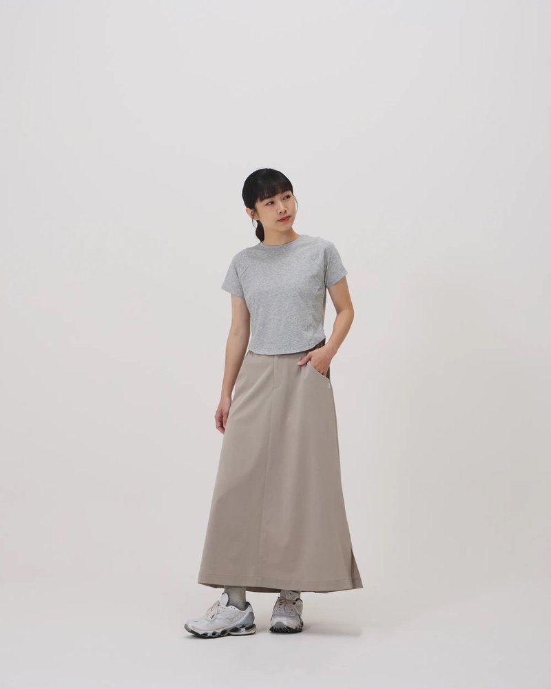 Functional simple lightweight skirt (Khaki) - กระโปรง - เส้นใยสังเคราะห์ สีกากี