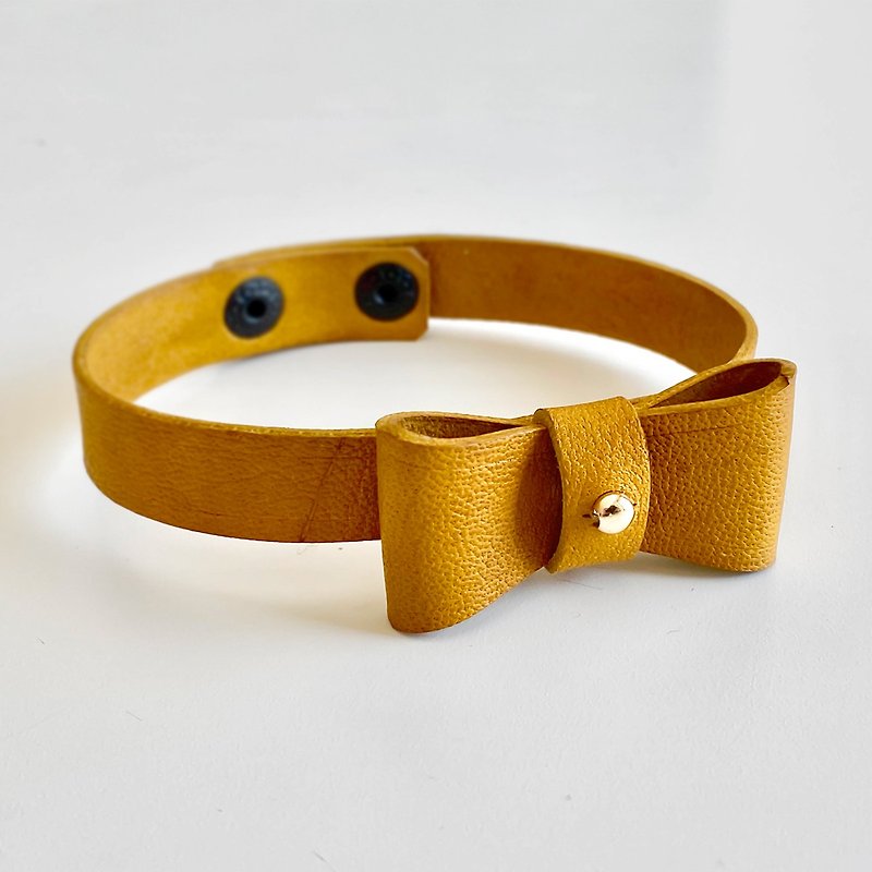Yellow calfskin bow collar / will soon be out of print - Collars & Leashes - Genuine Leather Red