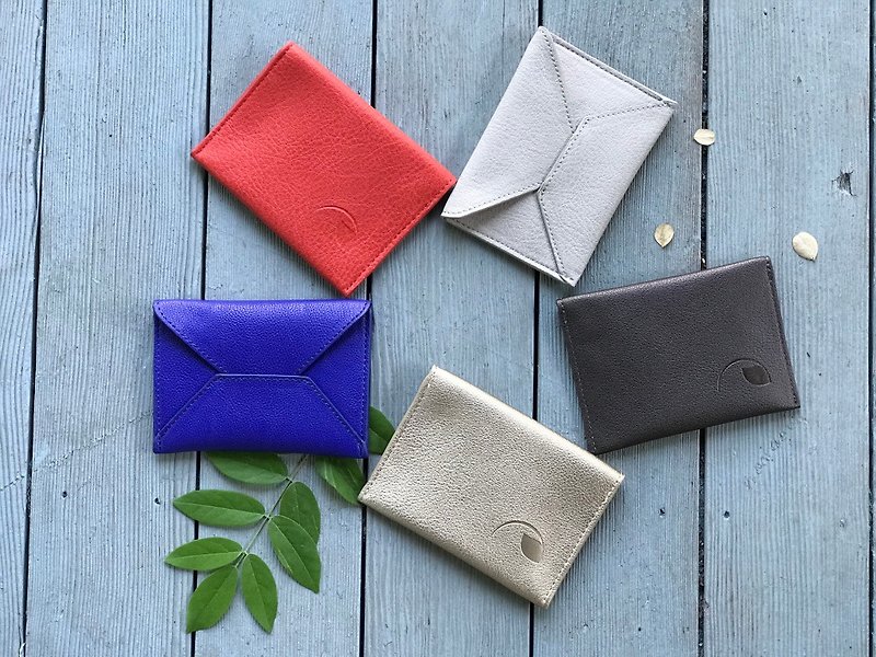 Card Wallet & Credit Card Holder in Gold, Graphite, Royal Blue, Coral, and Gray - 銀包 - 人造皮革 