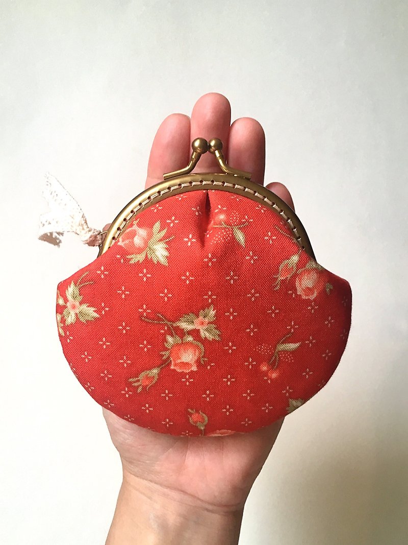 hm2. English style rose red shells. Mouth gold bag - กระเป๋าใส่เหรียญ - ผ้าฝ้าย/ผ้าลินิน สีแดง