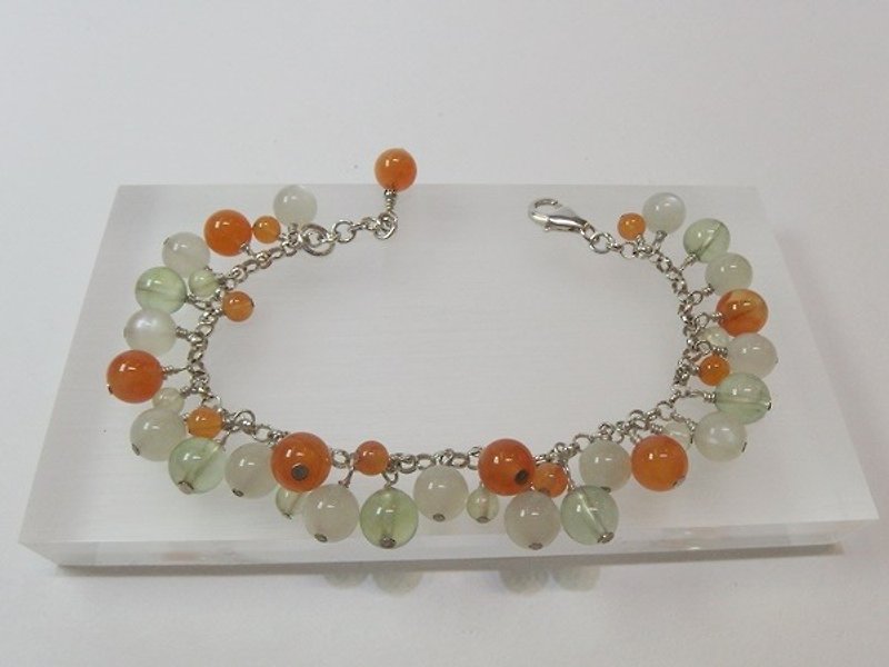 "Small grape" - Natural Orange Chalcedony Moonstone + + prehnite sterling silver bracelet original design in Hong Kong - สร้อยข้อมือ - เครื่องเพชรพลอย สีส้ม