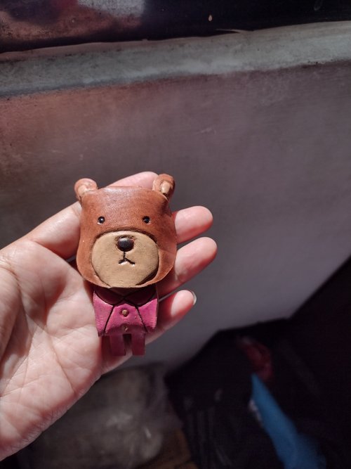 职人Hand-stitched leather bear key ring / W1-030 / finished product - Shop  mooleather Keychains - Pinkoi