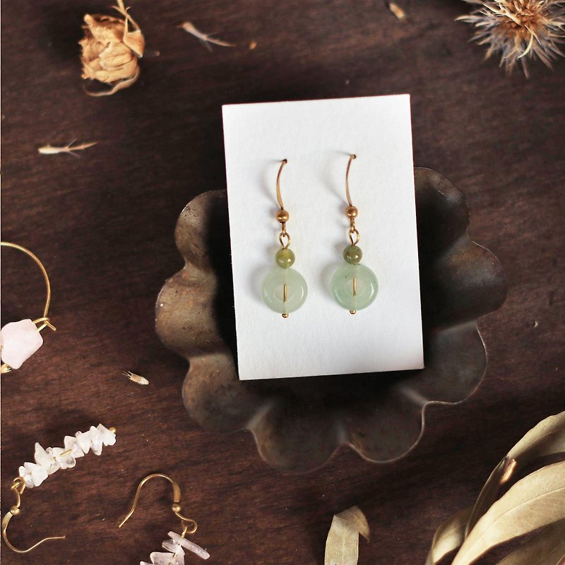 Natural stone classical earrings series - on the line - ต่างหู - หยก สีเขียว