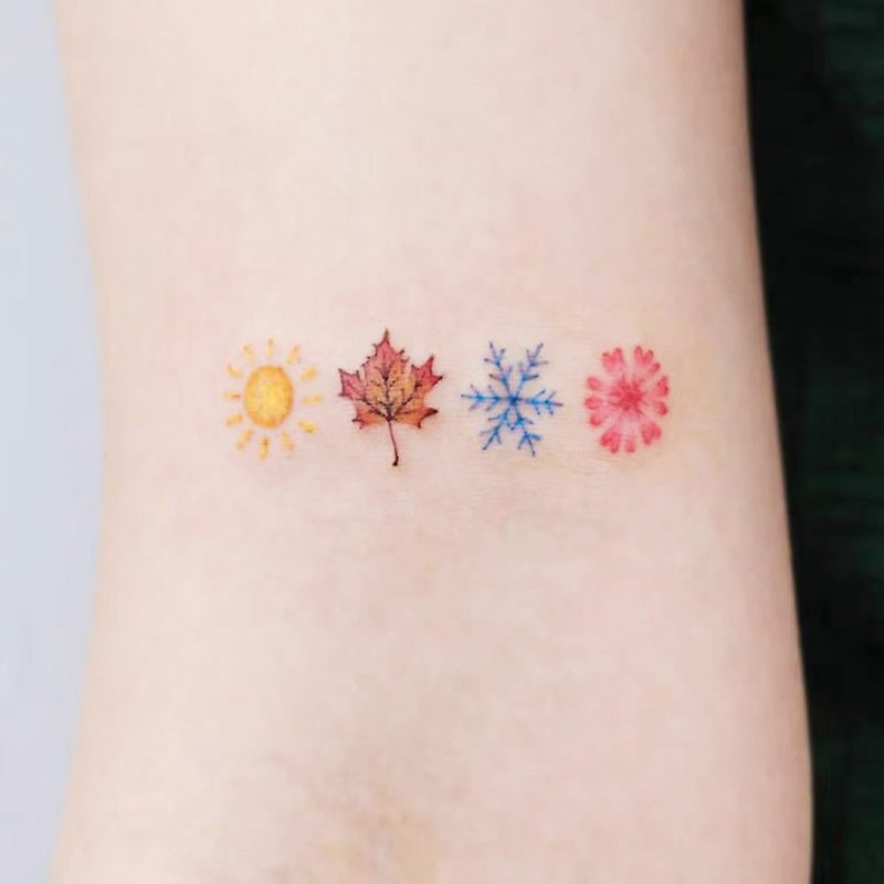 發2張【四季】-手腕貼-刺青防水紋身貼男女適用 - 紋身貼紙 - 紙 多色