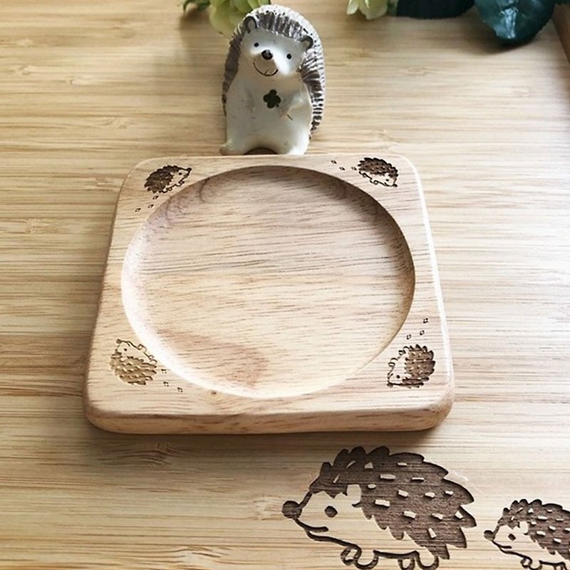 Hedgehog wooden coaster square - ที่รองแก้ว - ไม้ สีนำ้ตาล