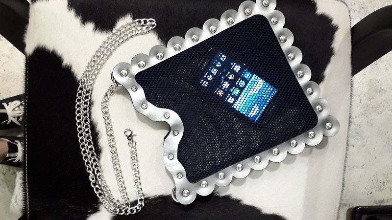 Stylish Bolts and Nuts Small Mesh Bag in photo frame effect with gift box - กระเป๋าแมสเซนเจอร์ - หนังเทียม สีเงิน