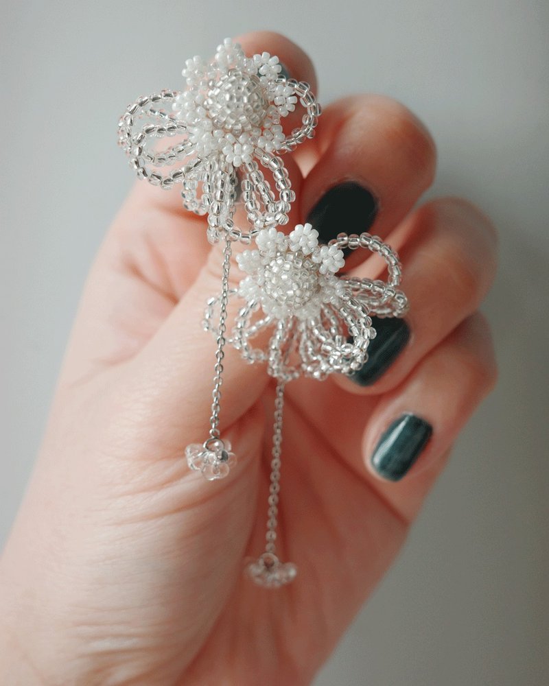 Beaded Floral Tassel Drop Earrings - ต่างหู - วัสดุอื่นๆ 