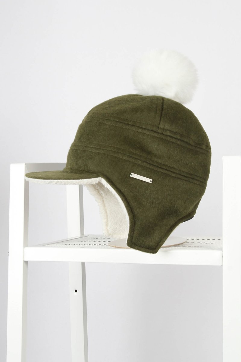 Fluffy christmas bicolor reflective flying wool cap - Hats & Caps - Polyester Green