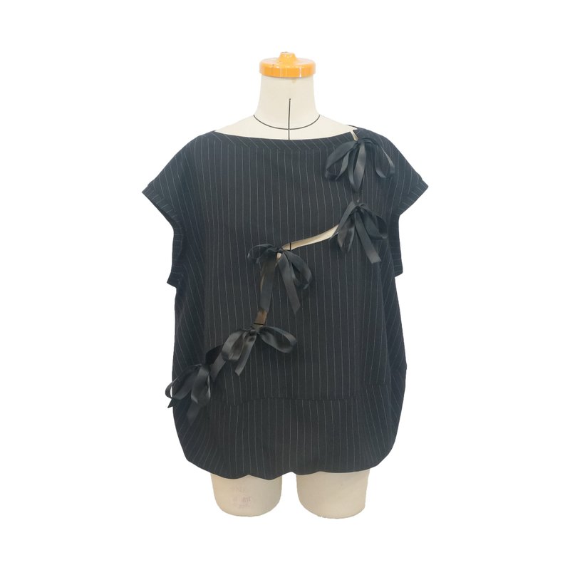 Aman No.116 全面啟動陀螺套裝組 黑色直紋落肩上衣 織帶版 - 女上衣/長袖上衣 - 其他材質 