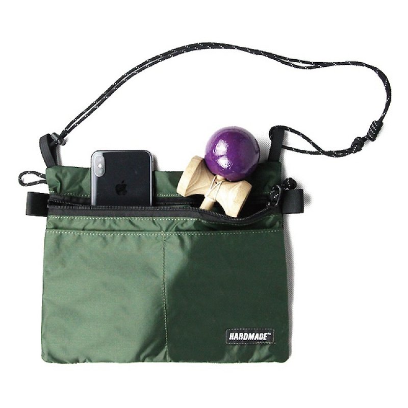 Ultra-light outdoor simple waterproof one-shoulder diagonal bag sacoche bag - กระเป๋าแมสเซนเจอร์ - วัสดุอื่นๆ สีเขียว