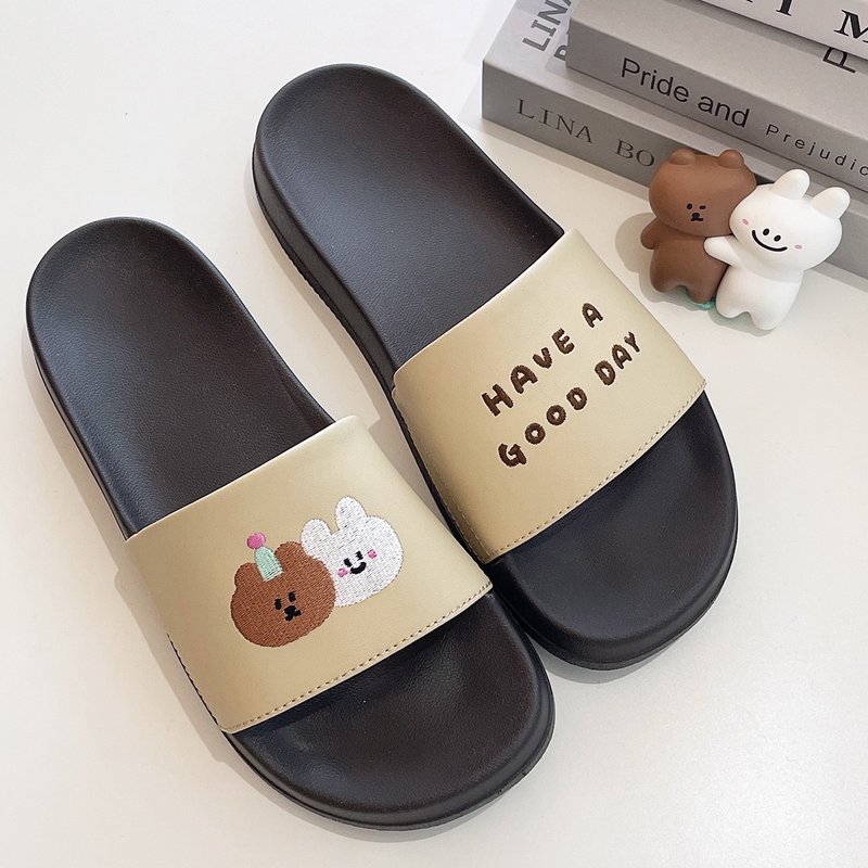 Paidal x 87 Little Rabbit and Happy Birthday Bear One-piece Sports Slippers-Milk Tea - Slippers - Faux Leather Khaki