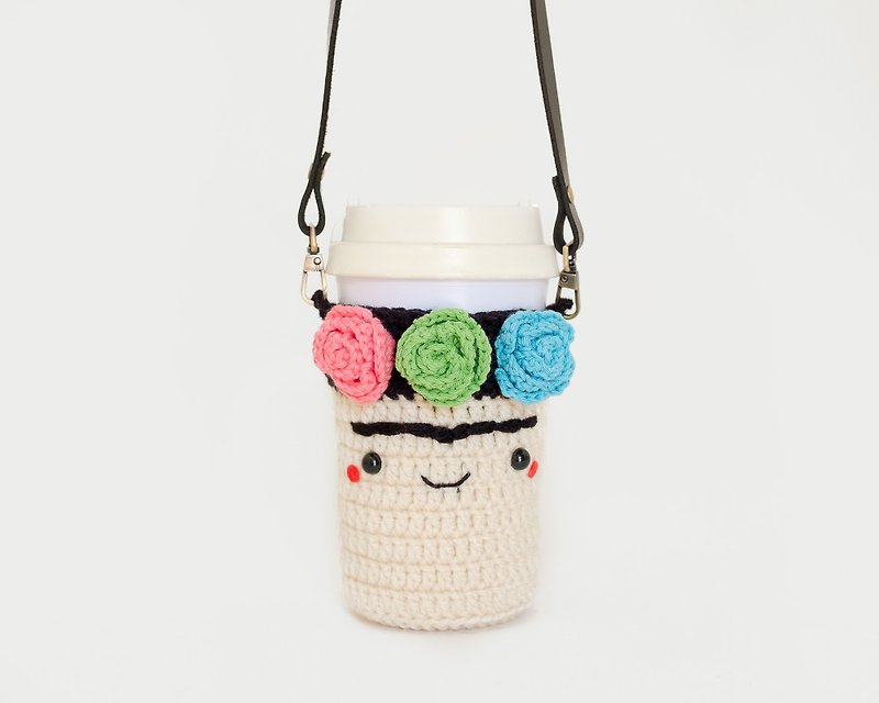 Crochet Cozy Cup - Frida Kahlo No.6 / Coffee Sleeve, Starbuck. - ถุงใส่กระติกนำ้ - ผ้าฝ้าย/ผ้าลินิน สีกากี