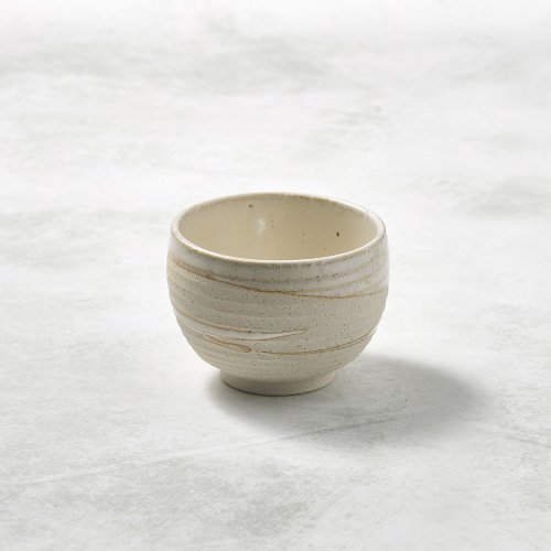 有種創意 日本食器 日本美濃燒 - 手感和風茶杯 - 白刷毛 - 瑕疵特賣