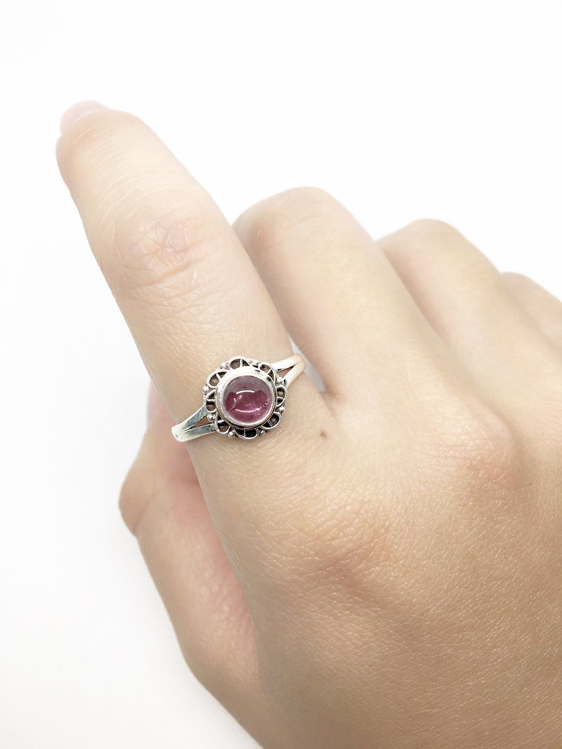 桃紅碧璽925純銀蕾絲花邊戒指 尼泊爾手工鑲嵌製作 - 戒指 - 寶石 紅色