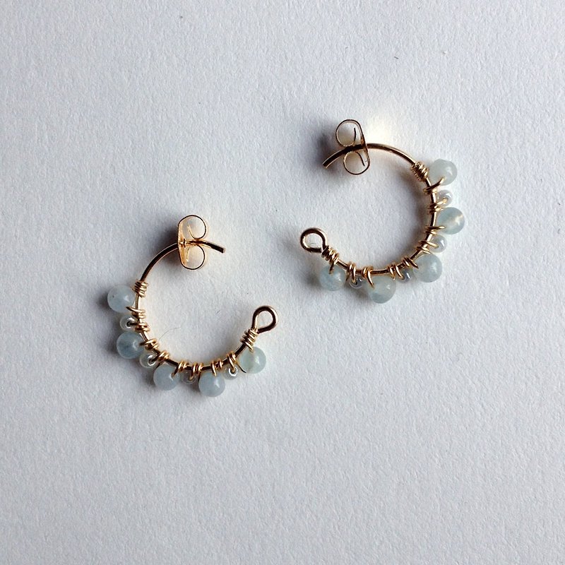 14 kgf aquamarine x vintage beads petit hoop earrings OR ear clip - ต่างหู - เครื่องเพชรพลอย สีน้ำเงิน