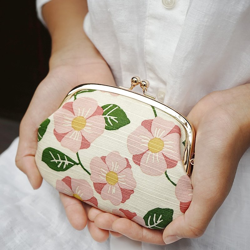Romance is coming | Furoshiki creative parent-child kiss lock bag- cute flower and water wood | coin purse - Wallets - Cotton & Hemp 