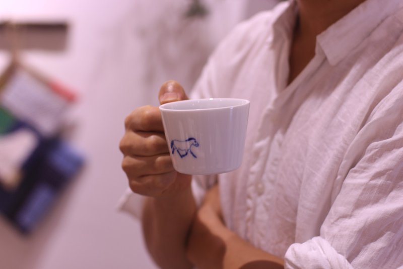 青花普氏野馬咖啡杯 - 咖啡杯/馬克杯 - 瓷 