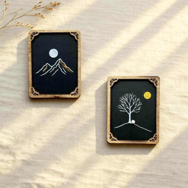 月下山木 手繪迷你木框畫 7×9cm   2入隨機 - 擺飾/家飾品 - 紙 白色