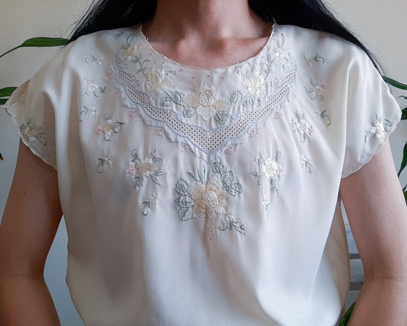 ヴィンテージ 70年代 クリーム色 手刺繍 ブラウス パステルカラー フローラル 刺繍 トップス サイズ M-L - トップス - ポリエステル イエロー
