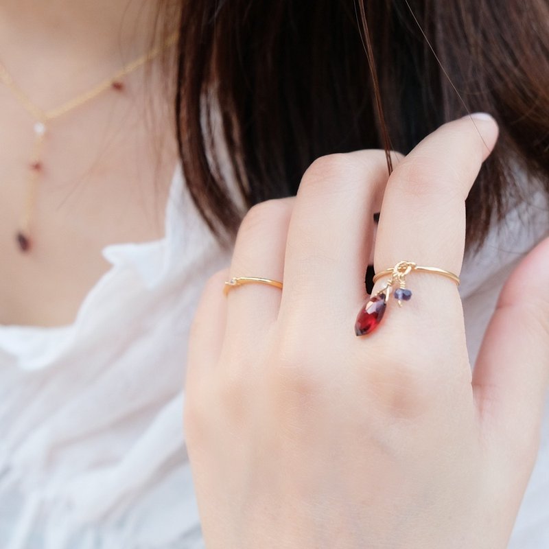 <Beau 輕珠寶> 晨露花瓣 – 14K包金紅石榴寶石戒 - 戒指 - 半寶石 