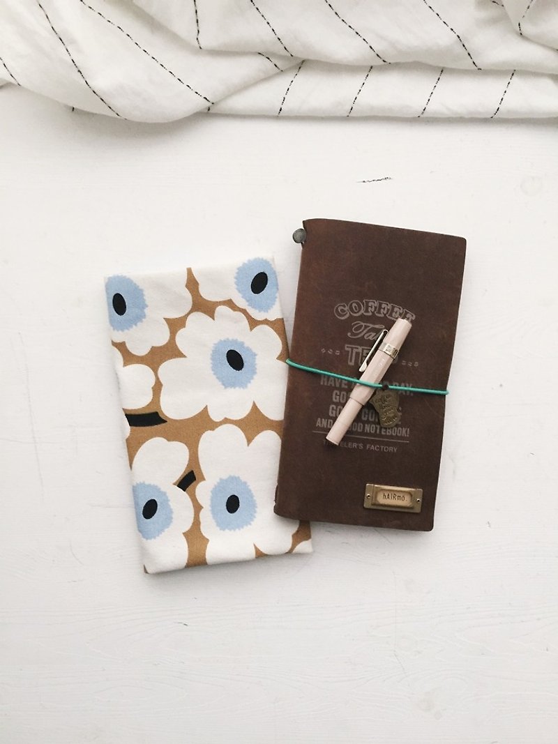 Pop style flower handmade book / book cover - brown (for TN skin) - ปกหนังสือ - ผ้าฝ้าย/ผ้าลินิน สีนำ้ตาล