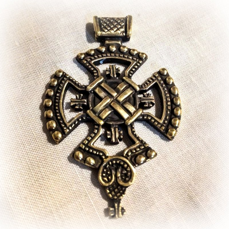 Big brass cross necklace pendant,large Canterbury brass Cross necklace charm - 吊飾/掛飾 - 銅/黃銅 金色