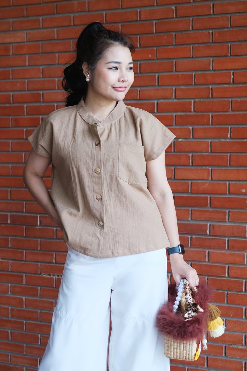 Beige Cotton 100% Shirt Lanna Chiangmai - 女上衣/長袖上衣 - 棉．麻 咖啡色