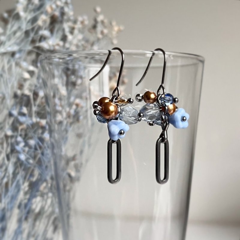 Flower Crystal Flower Earrings (Blue Gold) Stainless Steel Earrings - สร้อยคอ - สแตนเลส สีทอง