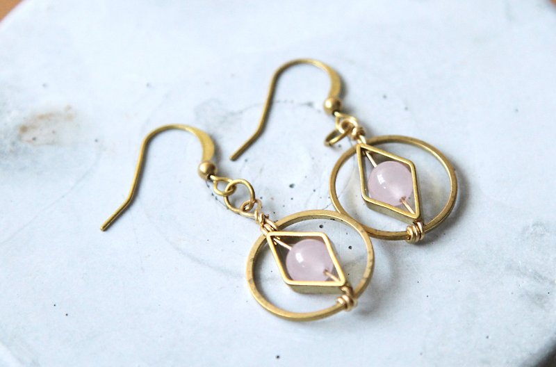 Geometric pink crystal earrings Clip-On natural crystal pink love - Earrings & Clip-ons - Gemstone Pink