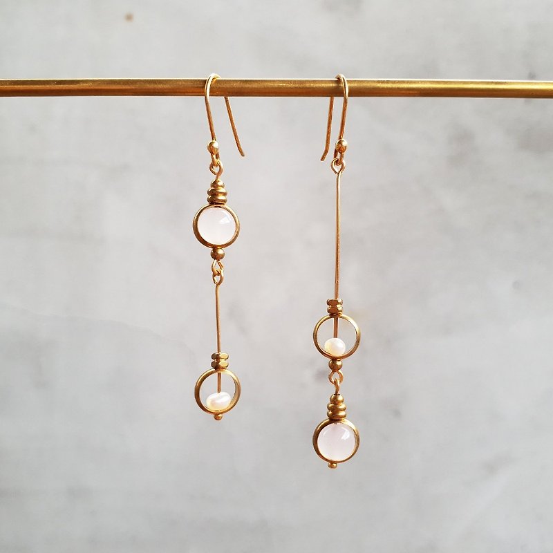 ] [Crystalline Bronze asymmetric agate pearl Clip-On earrings can be changed * - ต่างหู - ทองแดงทองเหลือง ขาว