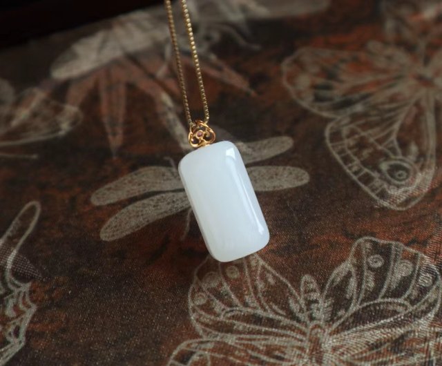 天然和田翡翠羊脂翡翠ペンダント鎖骨チェーン一級白翡翠高級18ゴールド