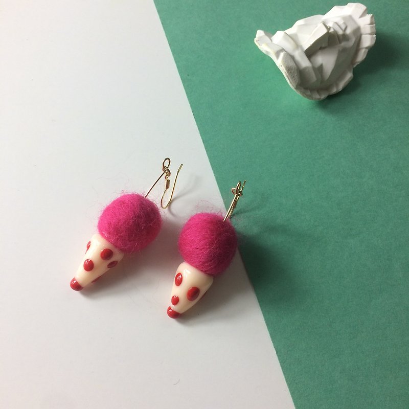 pinkmimi2黏土耳環-手工製作 - 耳環/耳夾 - 黏土 紅色