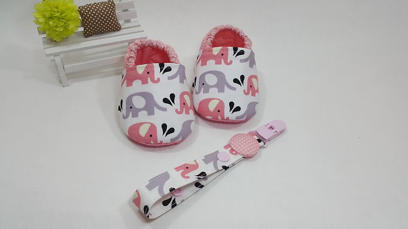 水スプレームーンベビーシューズ+おしゃぶりのクリップチェーンの赤ちゃんゾウ - 出産祝い用贈物 - コットン・麻 ピンク