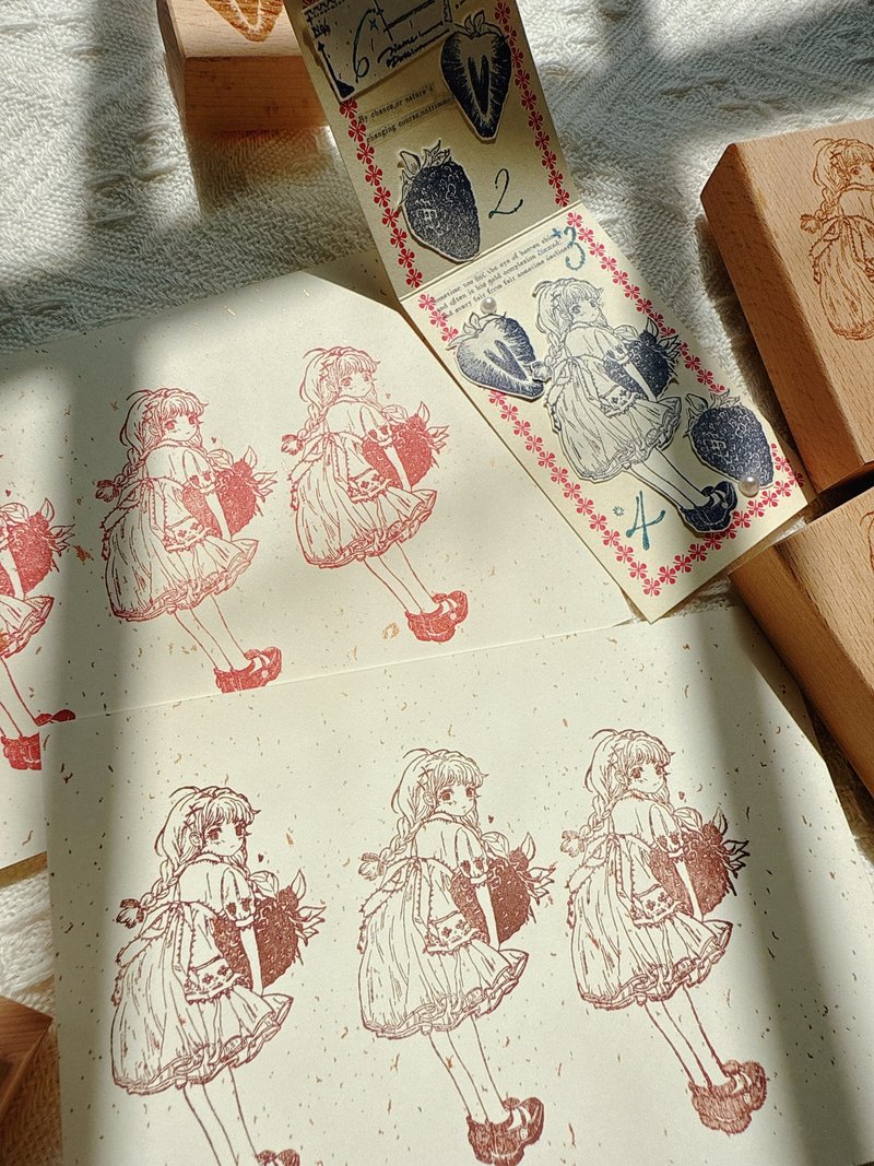 抱住草莓 ゆめかわガール 木質手帳印章 - 印章/印台 - 木頭 卡其色