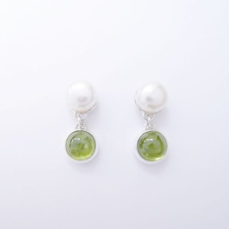 Classical olivine pearl earrings 925 silver - Earrings & Clip-ons - Gemstone Green