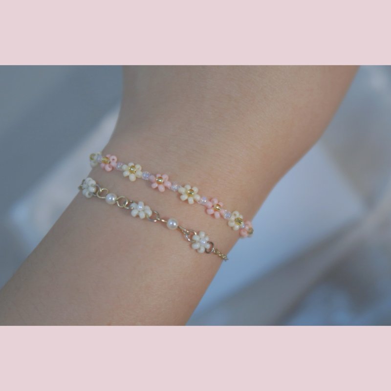 Beaded series flower bracelet ring pink yellow - สร้อยข้อมือ - แก้ว สึชมพู