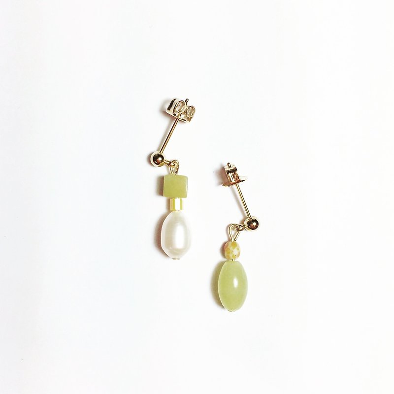 Love jade ice shop stitching earrings - Earrings & Clip-ons - Gemstone Yellow