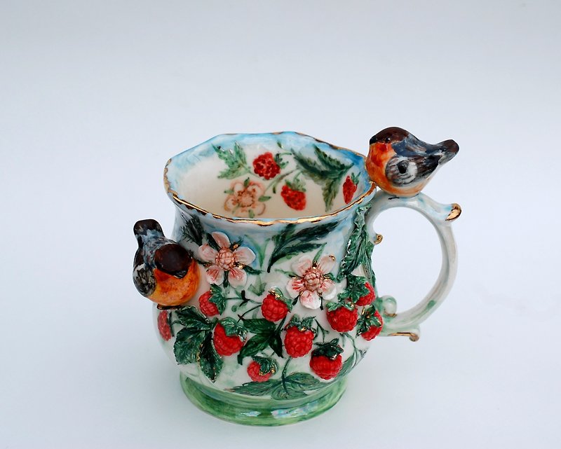 Birds and berries Art mug Raspberry cup Love birds figurine colorful Sculpture - แก้วมัค/แก้วกาแฟ - เครื่องลายคราม หลากหลายสี