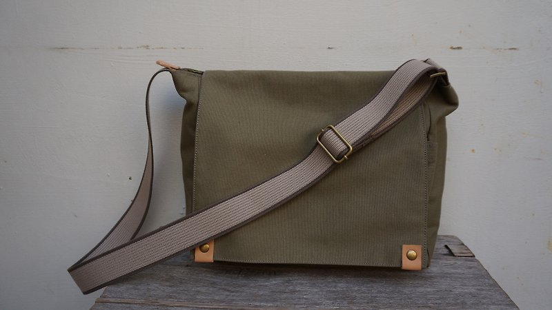 Color selection for basic schoolbags - กระเป๋าแมสเซนเจอร์ - ผ้าฝ้าย/ผ้าลินิน 