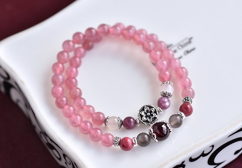 Moonstone + Garnet + Rose Stone + Horse Island Pink Crystal Double Ring Silver Bracelet - สร้อยข้อมือ - เครื่องเพชรพลอย สึชมพู
