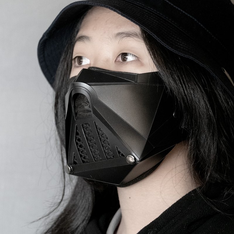 武/moontool造型面罩 - 口罩/口罩收納套 - 塑膠 黑色
