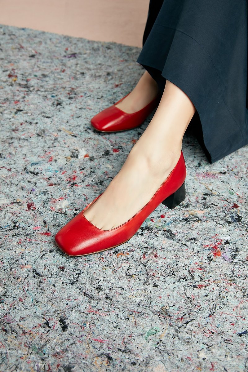 HTHREE Classic Square Toe Heels / Chili Red / Square Toe Heels - รองเท้าอ็อกฟอร์ดผู้หญิง - หนังแท้ สีแดง