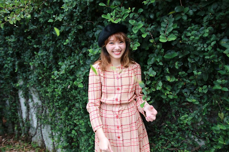 Back to Green:: 暖色格紋 vintage dress (D-38) - 連身裙 - 絲．絹 