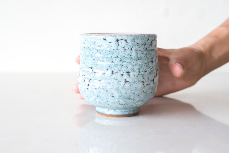 Turn the teacup / hand pull bad · Glaze hand-made pottery - ถ้วย - ดินเผา สีน้ำเงิน