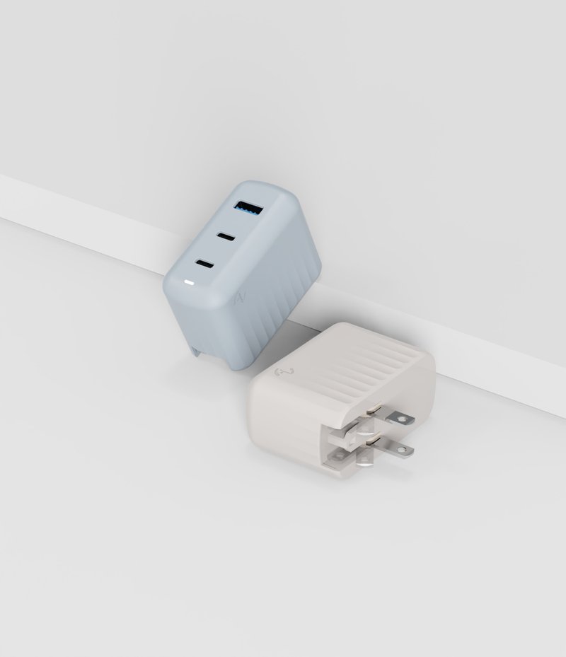 Allite A1 PRO 70W 1A+2C 氮化鎵三孔快充 | 附萬國轉接頭 - 手機配件 - 其他材質 多色