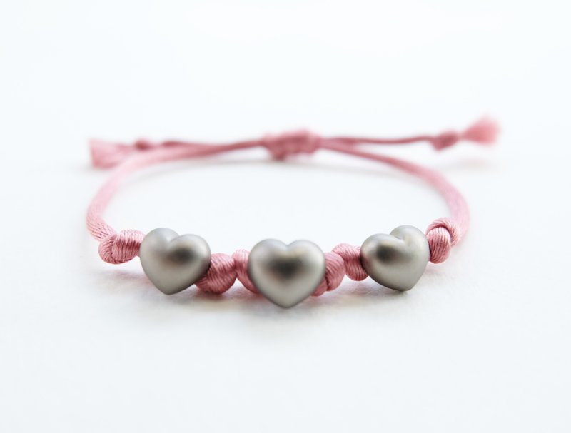 Three gray hearts knot rope bracelet - สร้อยข้อมือ - วัสดุอื่นๆ สึชมพู