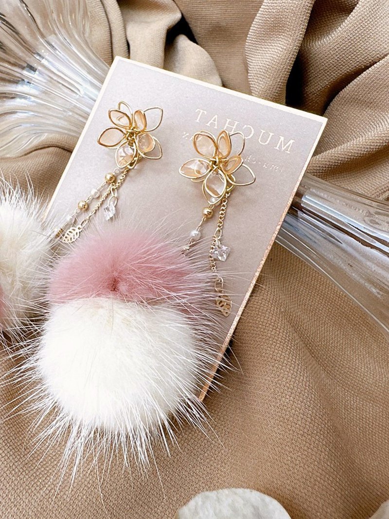 Like to talk irony. MUCHAT handmade 14KGP five-petal flower pearl fur ball earrings - Earrings & Clip-ons - Other Metals Pink