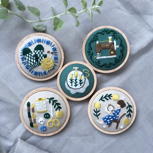 ハンドメイド刺繍ブローチ　bulaunbulaun様ご確認ページです。 ハンドメイド刺繍ブローチ bulaunbulaun様ご確認ページです