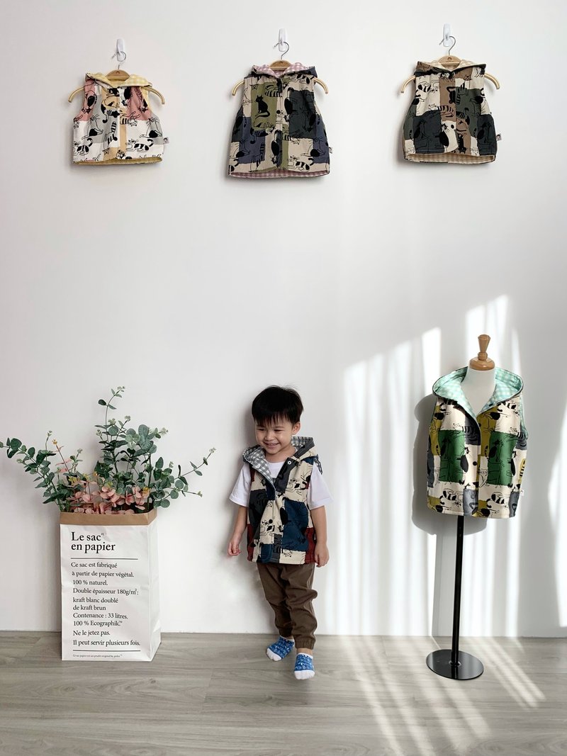 Watercolor Check Cat Vest Reversible - เสื้อยืด - ผ้าฝ้าย/ผ้าลินิน 