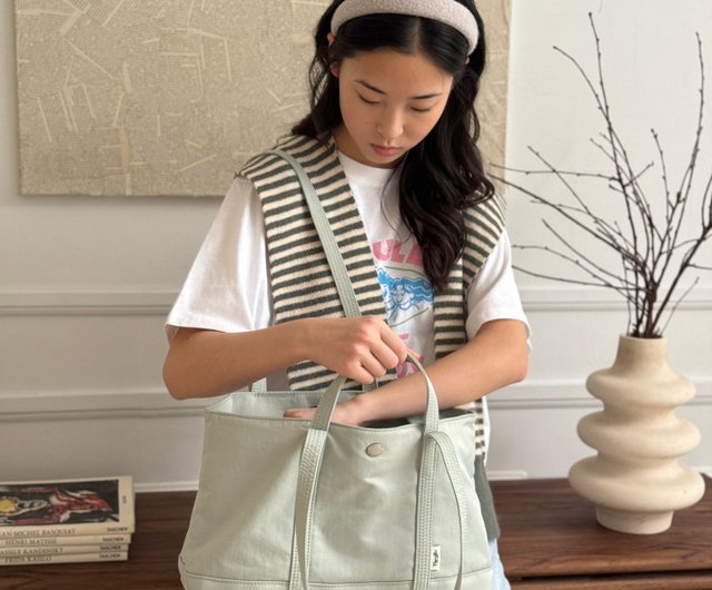 ★THE ALLY★送料込★韓国★大人気★正規品★バッグ★MOLLY BAG Korea The Ally | Molly bag 몰리백| Versatile sports bag